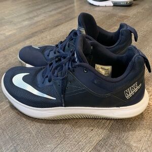 Used Nike Fly By Low Mens 12
US Navy Silver Swoosh Basketball Shoes